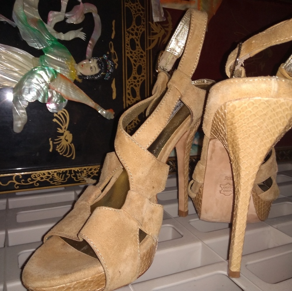 Charles  David 9.5